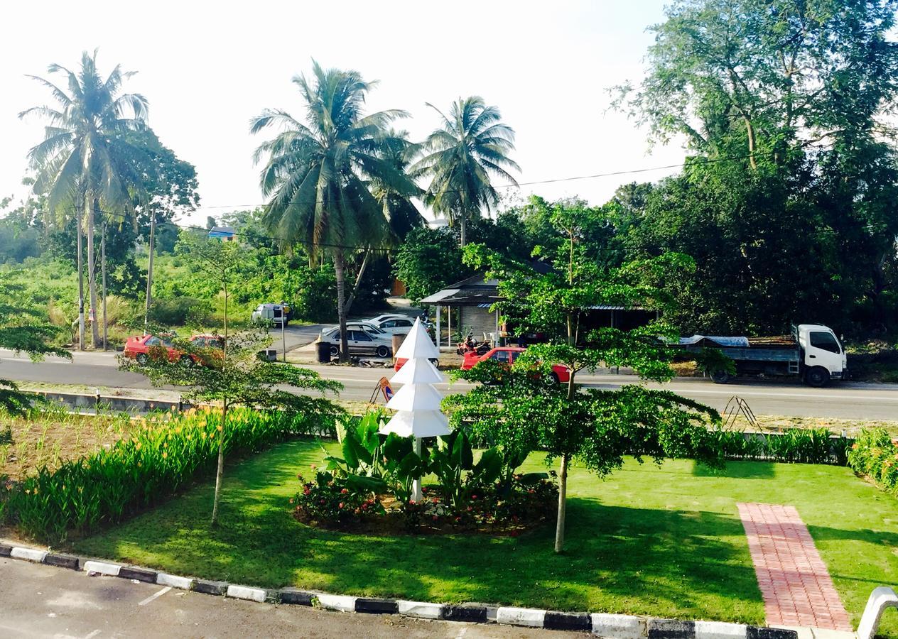Semerah Garden Hotel Pontian Kecil Zewnętrze zdjęcie